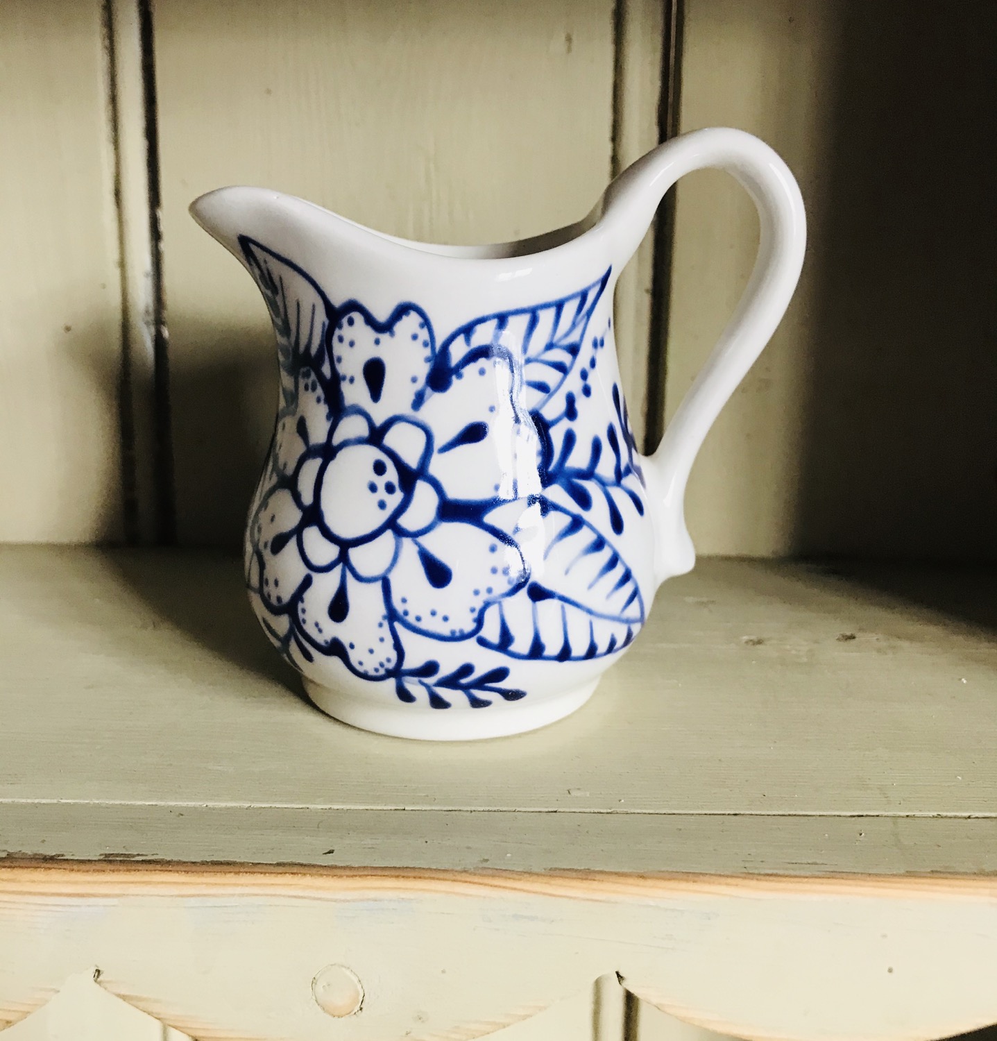 Thumbnail: Baby Jug Curvy Blue Fleur B2