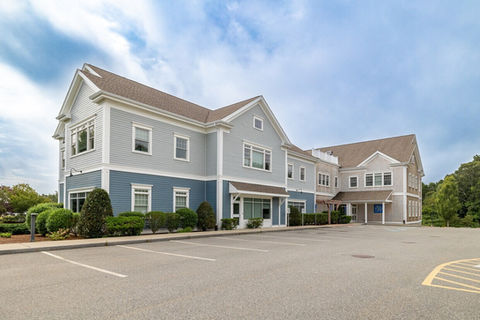 1555 Iyannough Rd, Hyannis, MA