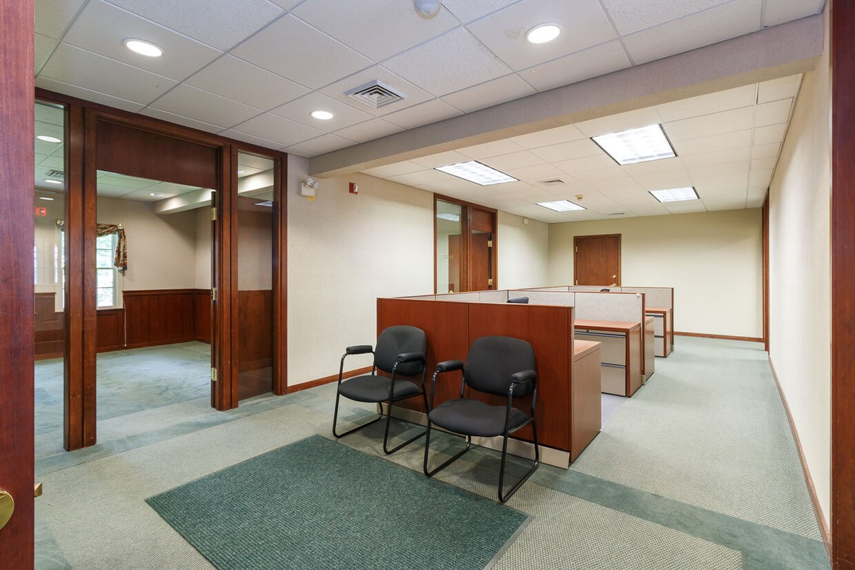 679-683 Main St, Osterville, MA 02655 (7)