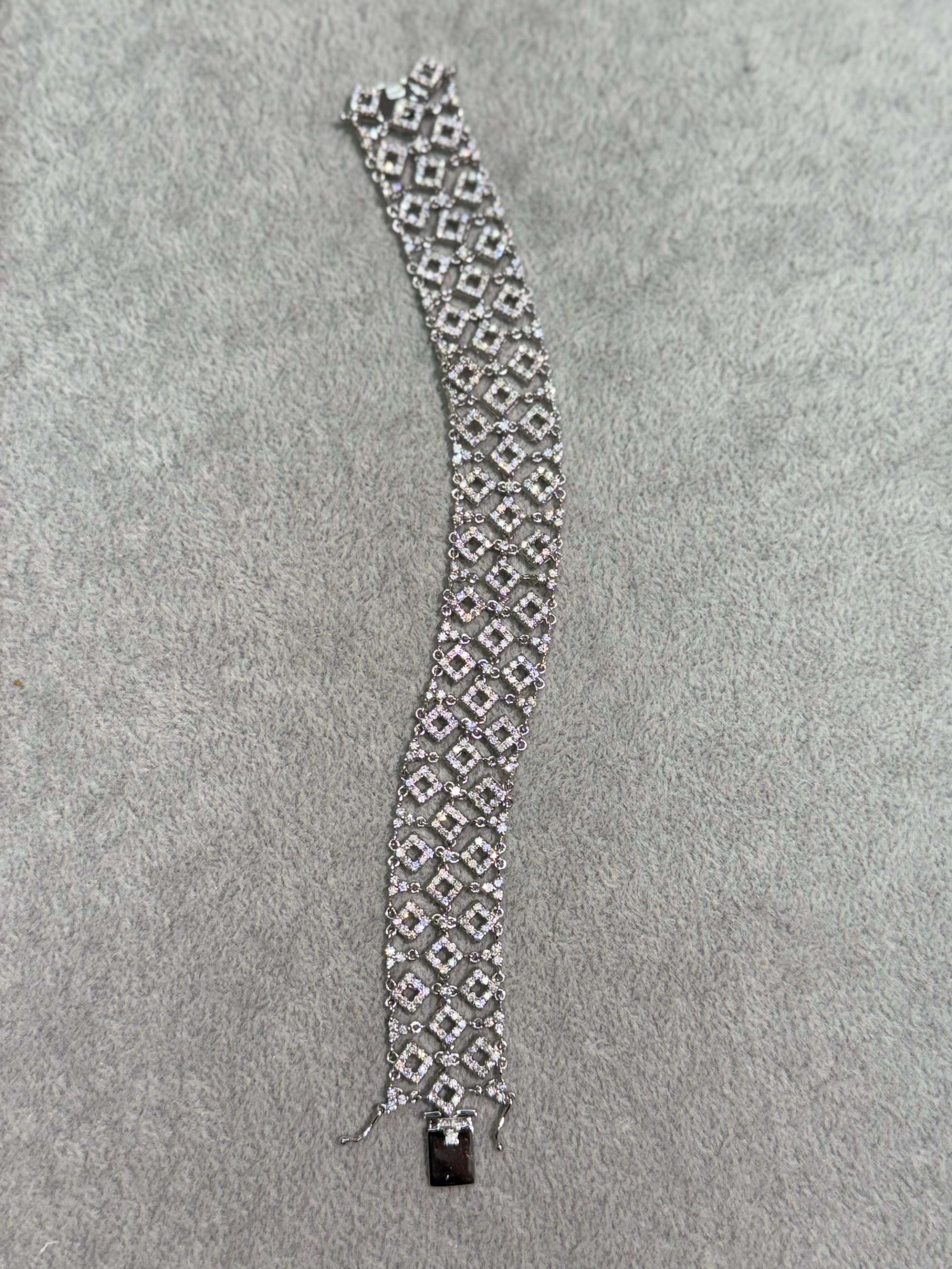 18 K金天然鑽石皇室手鏈