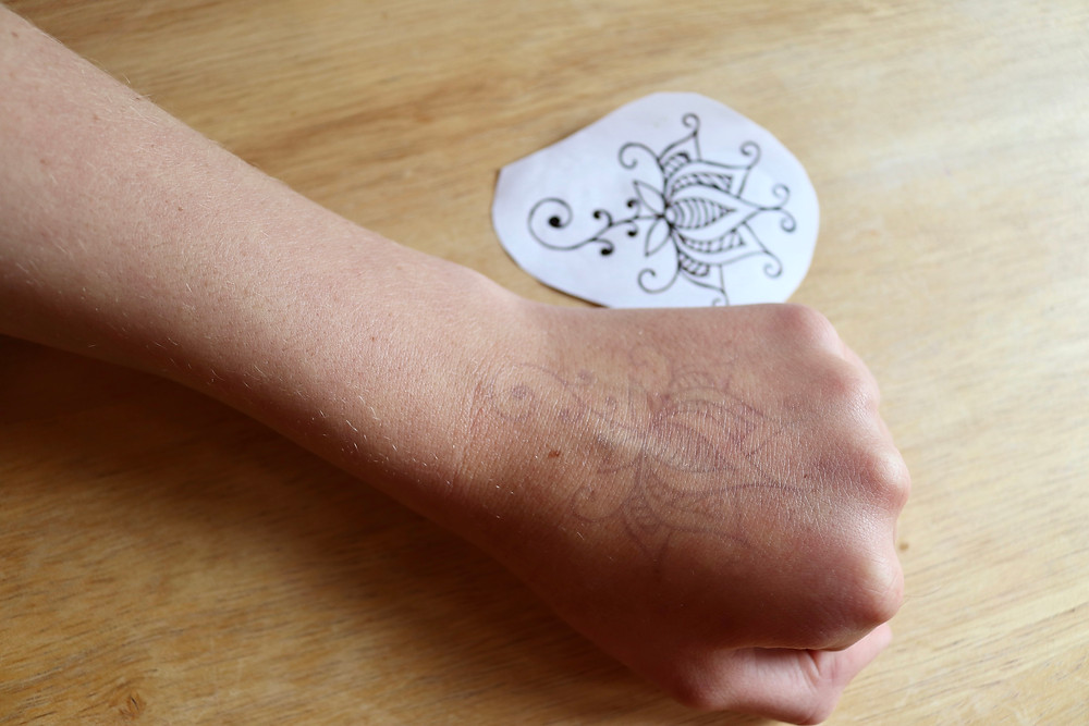 Henna design