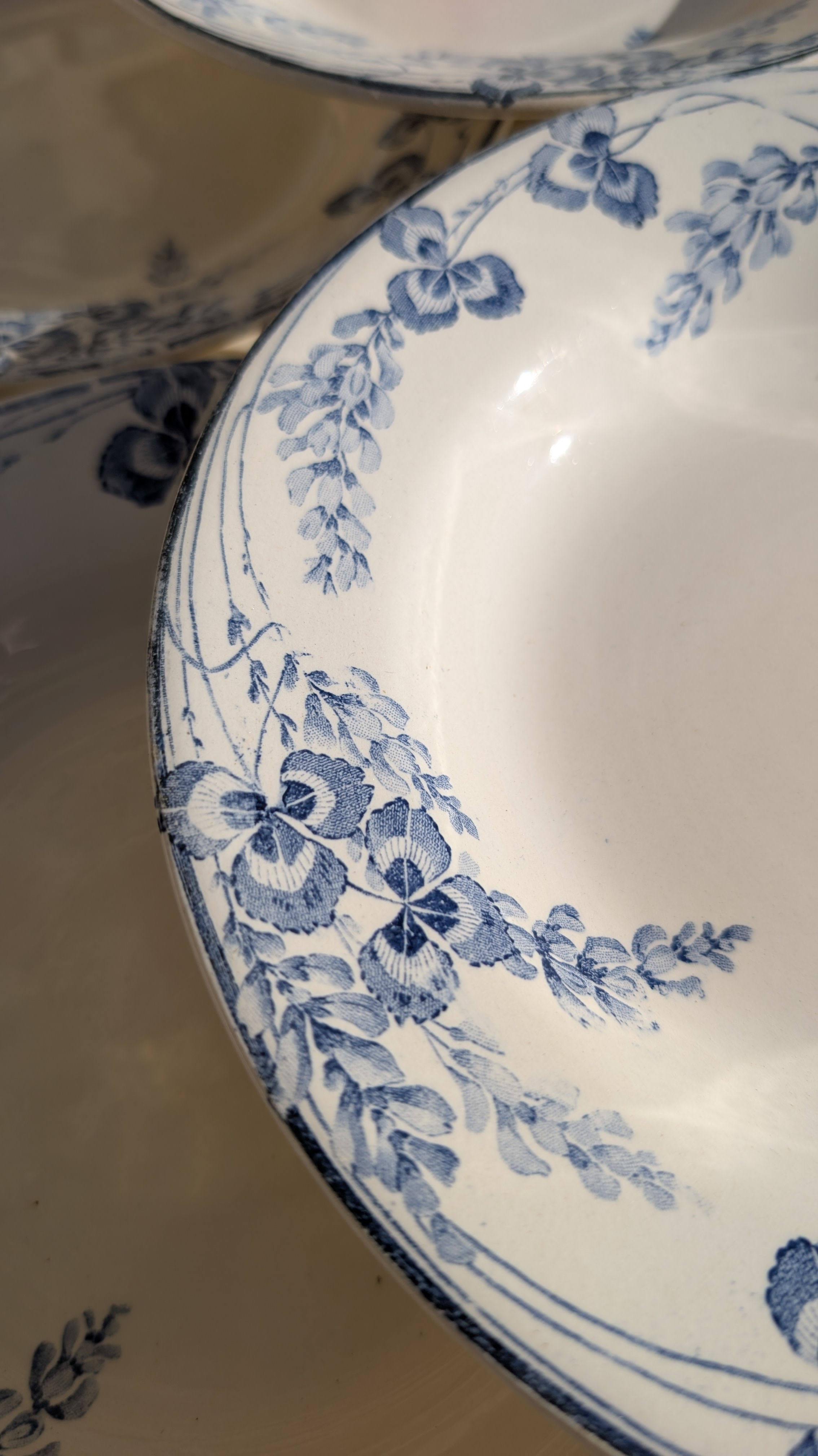 Assiettes creuses Creil et Montereau trèfle Richelieu