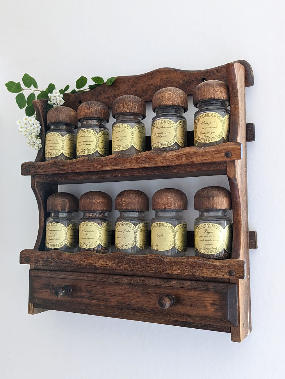 Miniature : Xavière l'étagère à épices