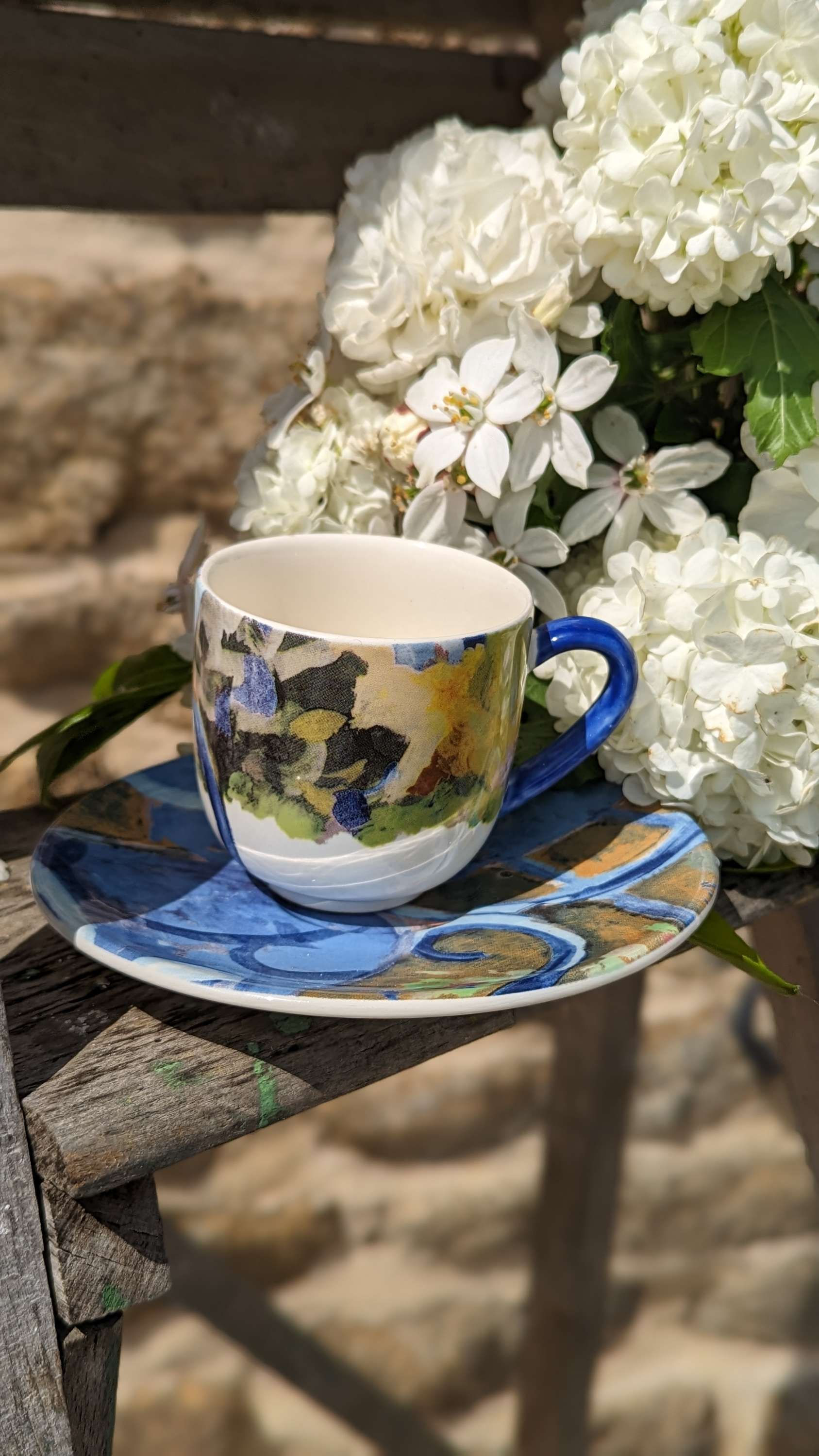 Bleuenn la tasse  à café Gien chaise bleue 