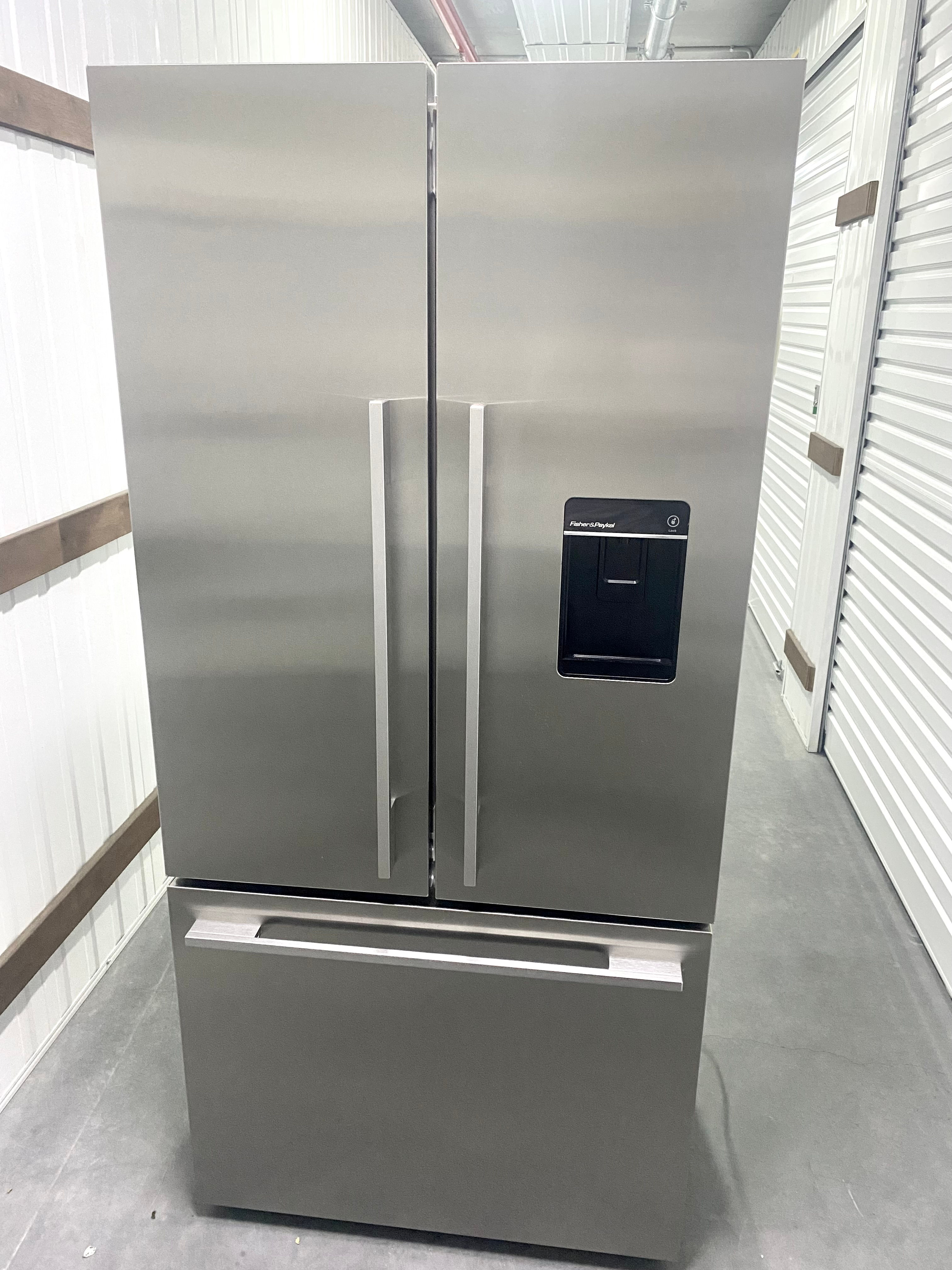 Fisher and Paykel 519L fridge