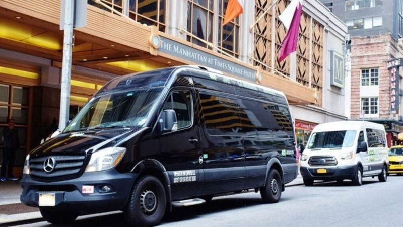 Exploring-the-Heights-of-New-York-The-Best-Rooftops-and-Stylish-Arrivals