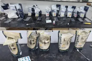 Cocaína avaliada em 80 kg é encontrada pela PF dentro de embalagens de whey em Rondônia