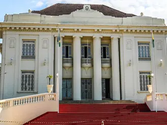 Governo do Acre faz mudanças em cargos e reorganiza equipes em várias áreas