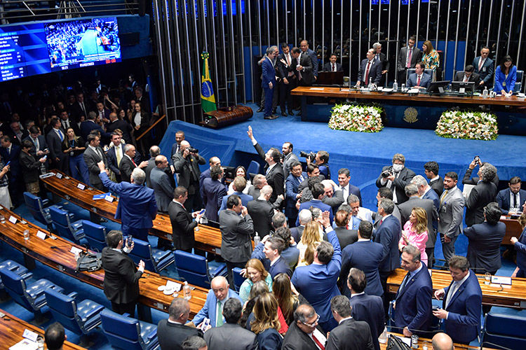 Rejeição inédita ao STF vira bandeira política e é celebrada como vitória no Senado