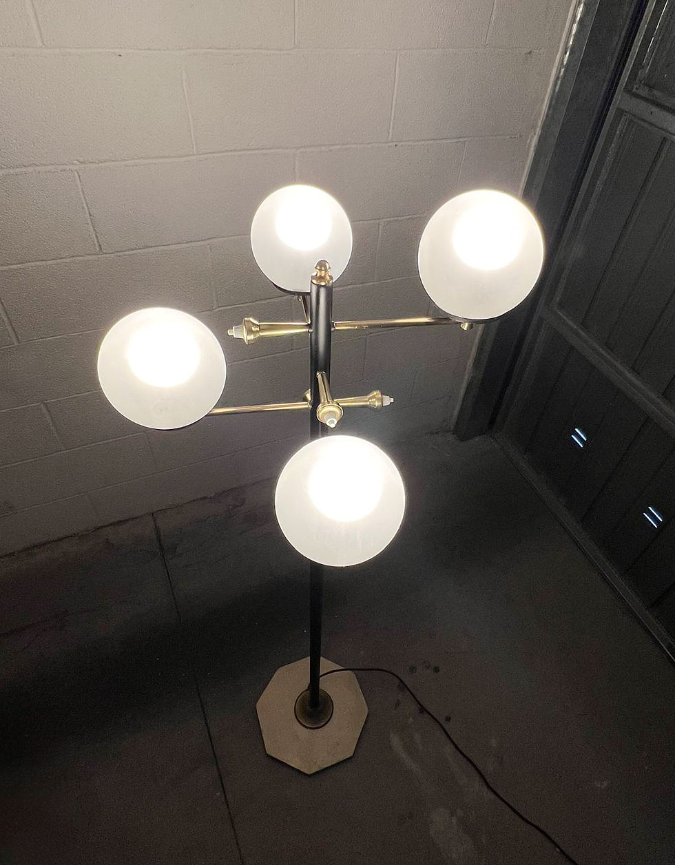 Miniatura: Lampada da terra attr. Stilnovo