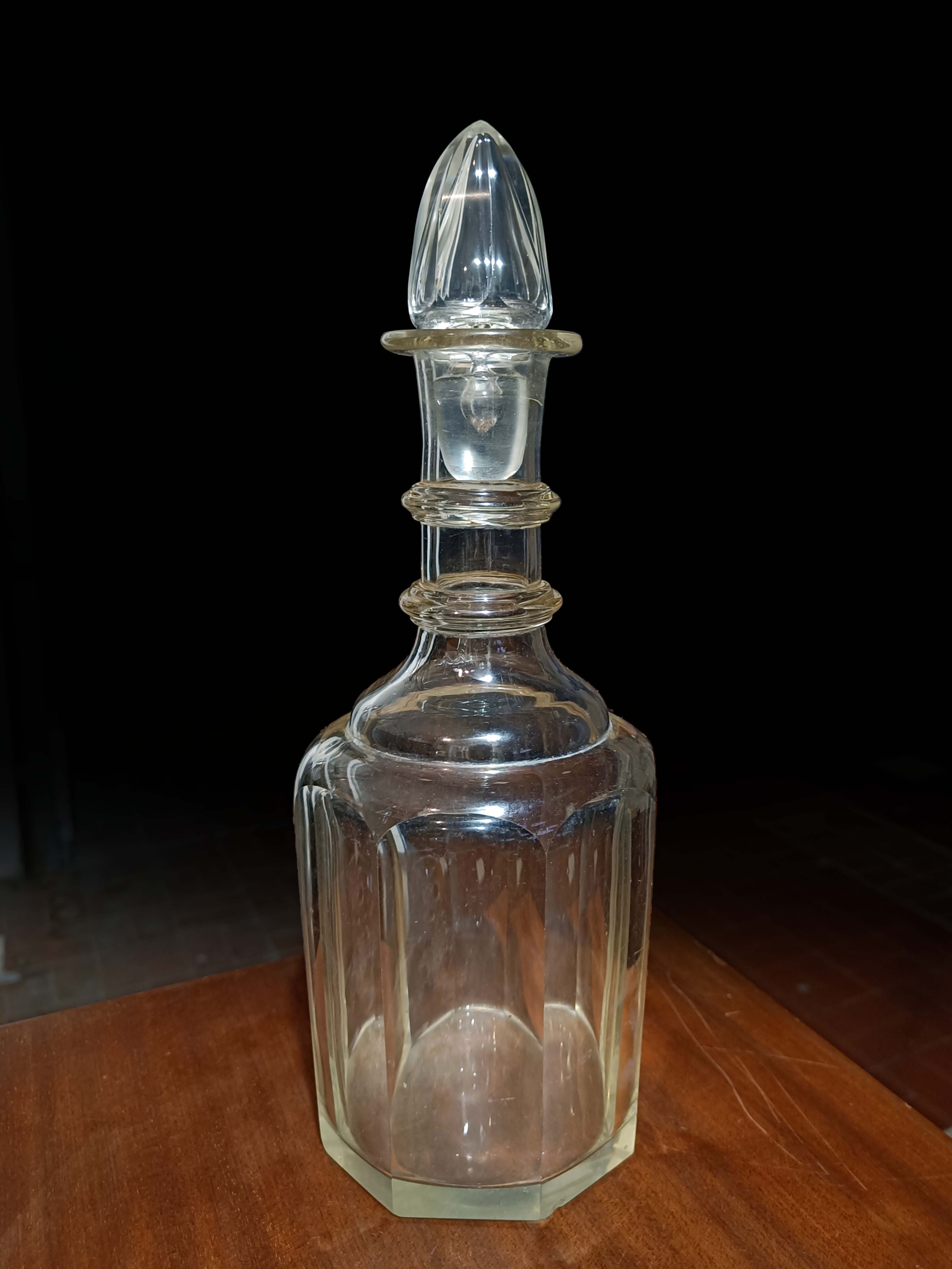 bottiglia vintage in vetro