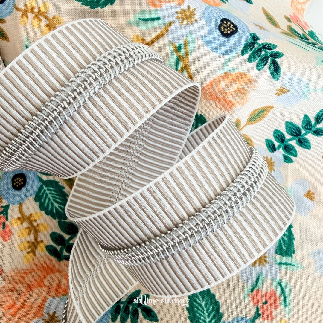 Smoke Stripe #5 Silver Nylon Coil Zipper Tape