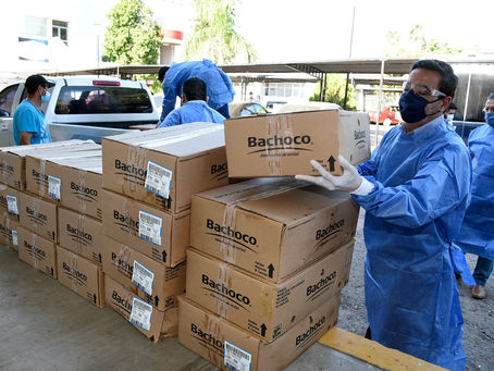 Recibe Hospital General Los Mochis, pollo que la empresa Bachoco donó al Ayuntamiento.