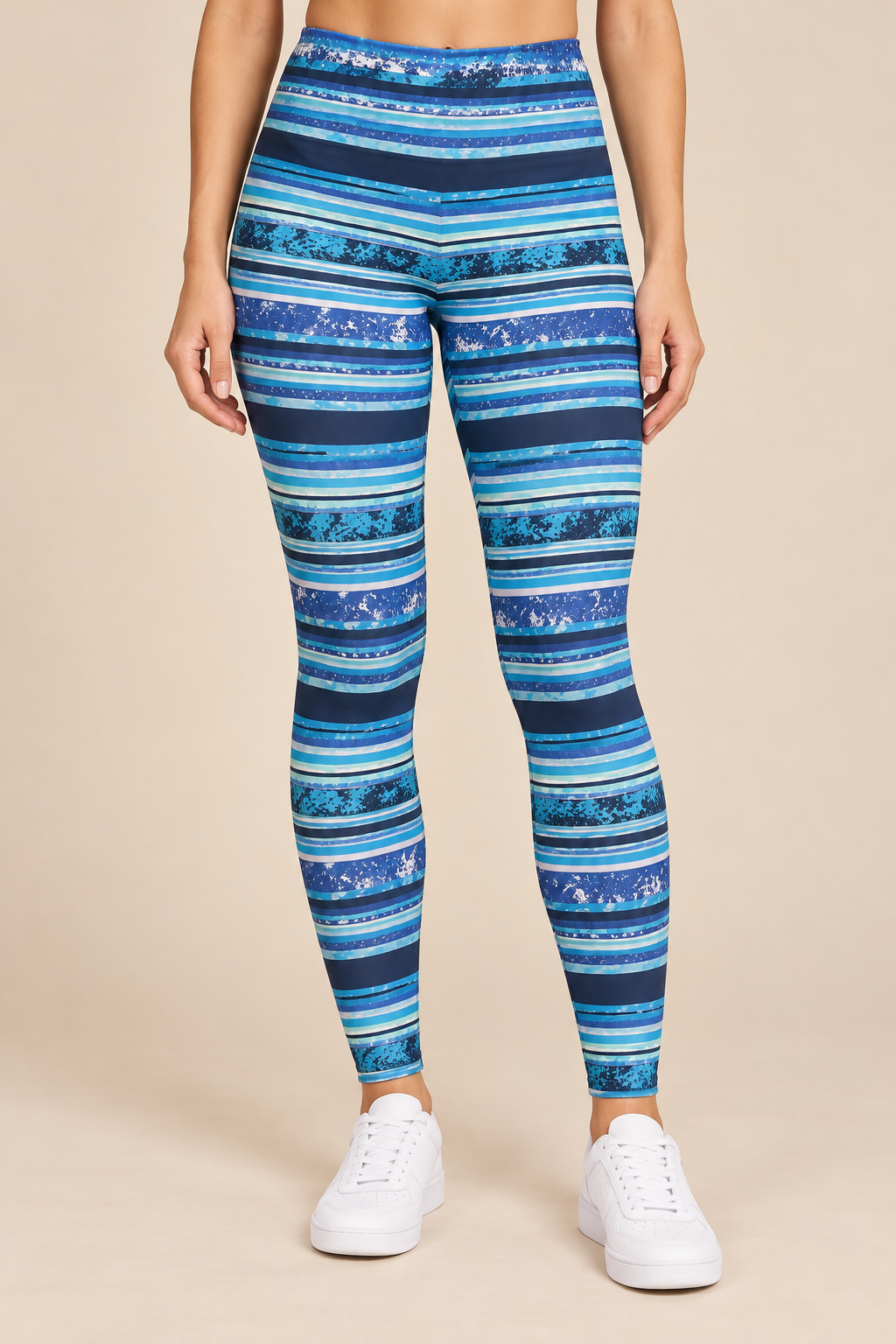 Leggings Blau Türkis mit Querstreifen am Model