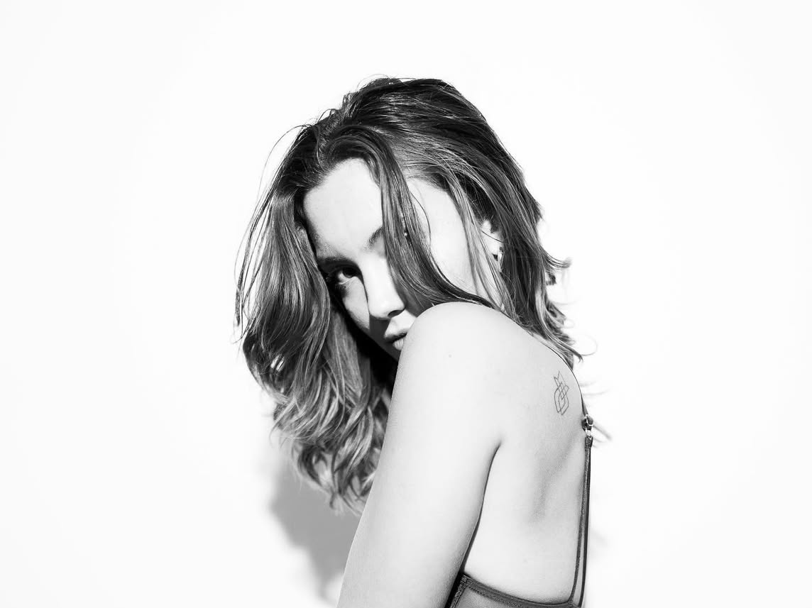 Writer: Sarah Amoros
