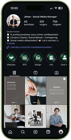 Telefoonscherm met social media profiel van Visibl Media.