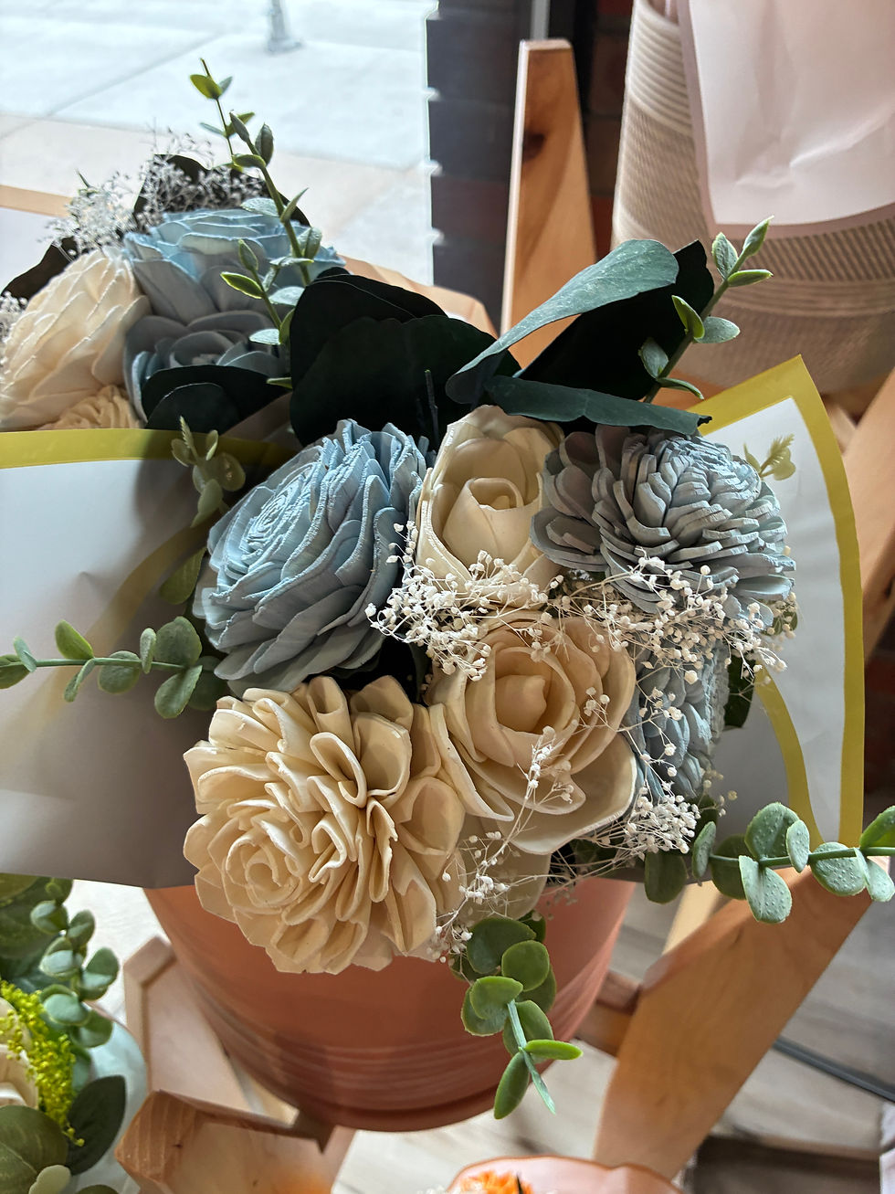 Thumbnail: Evergreen Blue Mini Deluxe Bouquet