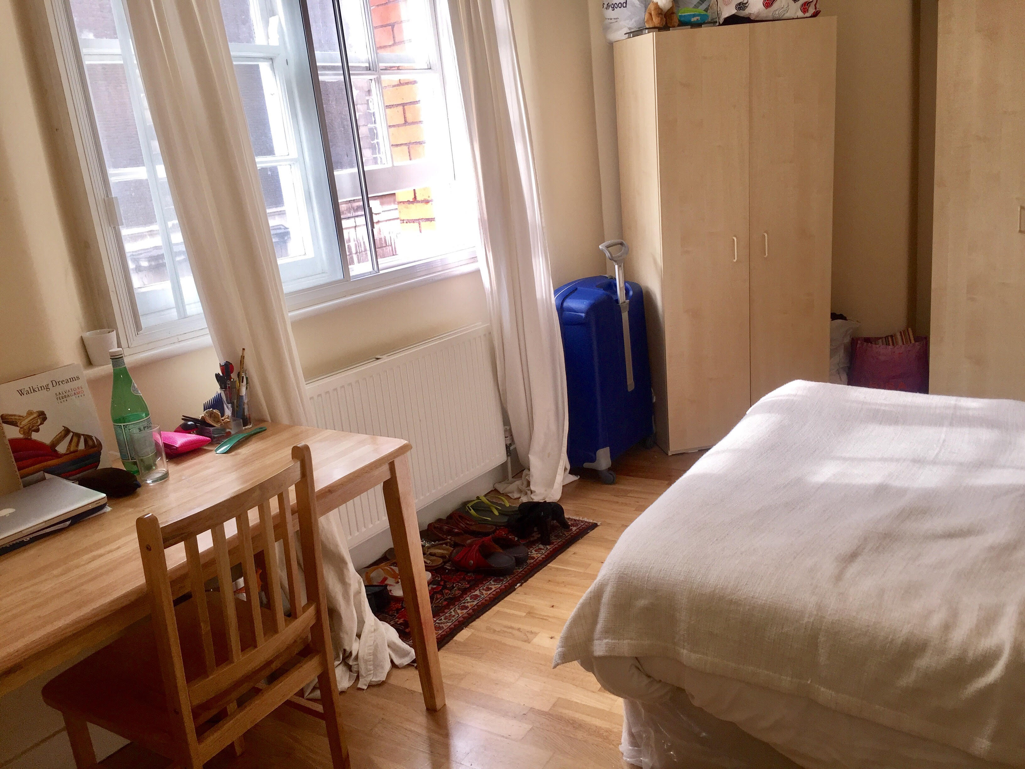 B Queen Alexandra mcqueen