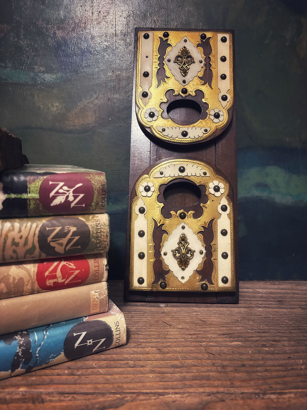 Thumbnail: Extending Gothic Bookrack 