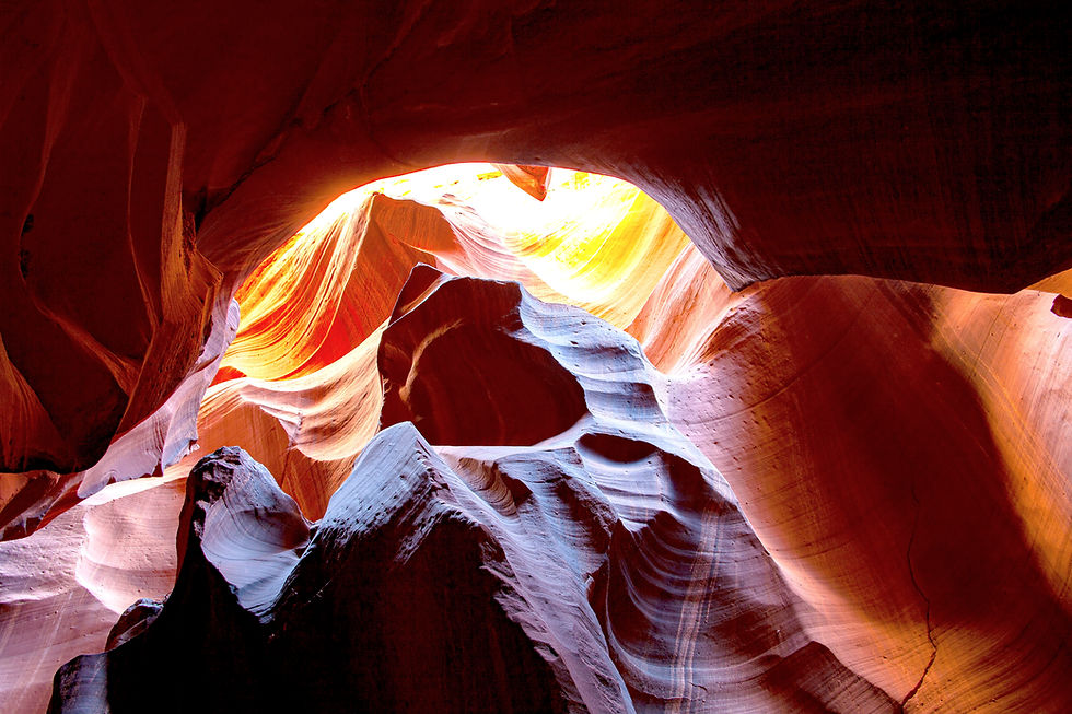 Antelope Canyon Tunnel View.jpg