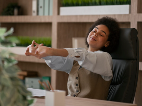 Quiropraxia e qualidade de vida no trabalho: menos dores e mais produtividade