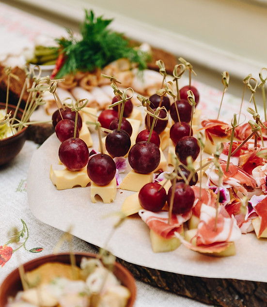aperitivos-o-refrigerios-para-invitados-la-fiesta-o-boda.jpg