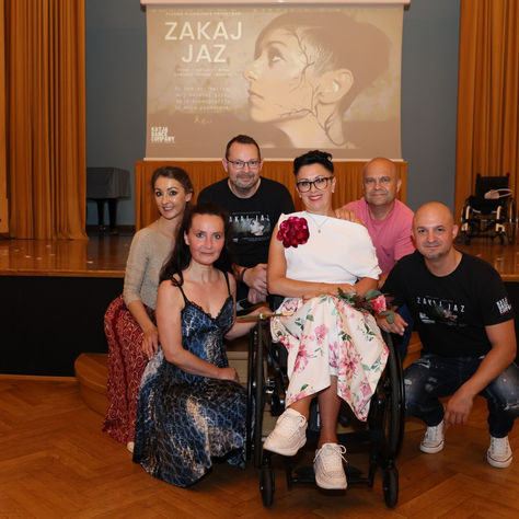 In Celje, the first "mini-tour" of the play Why me finished before the autumn continuation