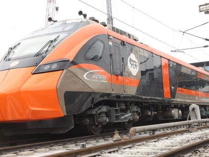 Indian Railways Plans 260 Vande Bharat Sleeper Trains for Long Journeys
