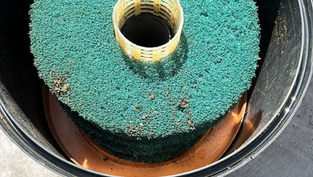 ספוגי פילטר לחץ בבריכת נוי