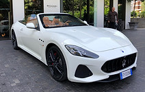 noleggio maserati grancabrio