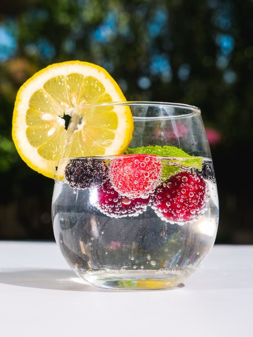4 Detox Waters For Younger Looking Skin