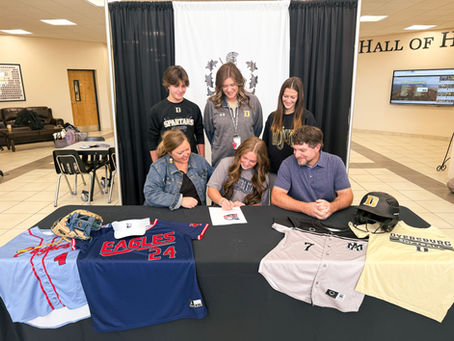 Izzie Odom Signs to Dyersburg State Softball Team
