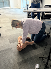 Pet CPR manikin practice