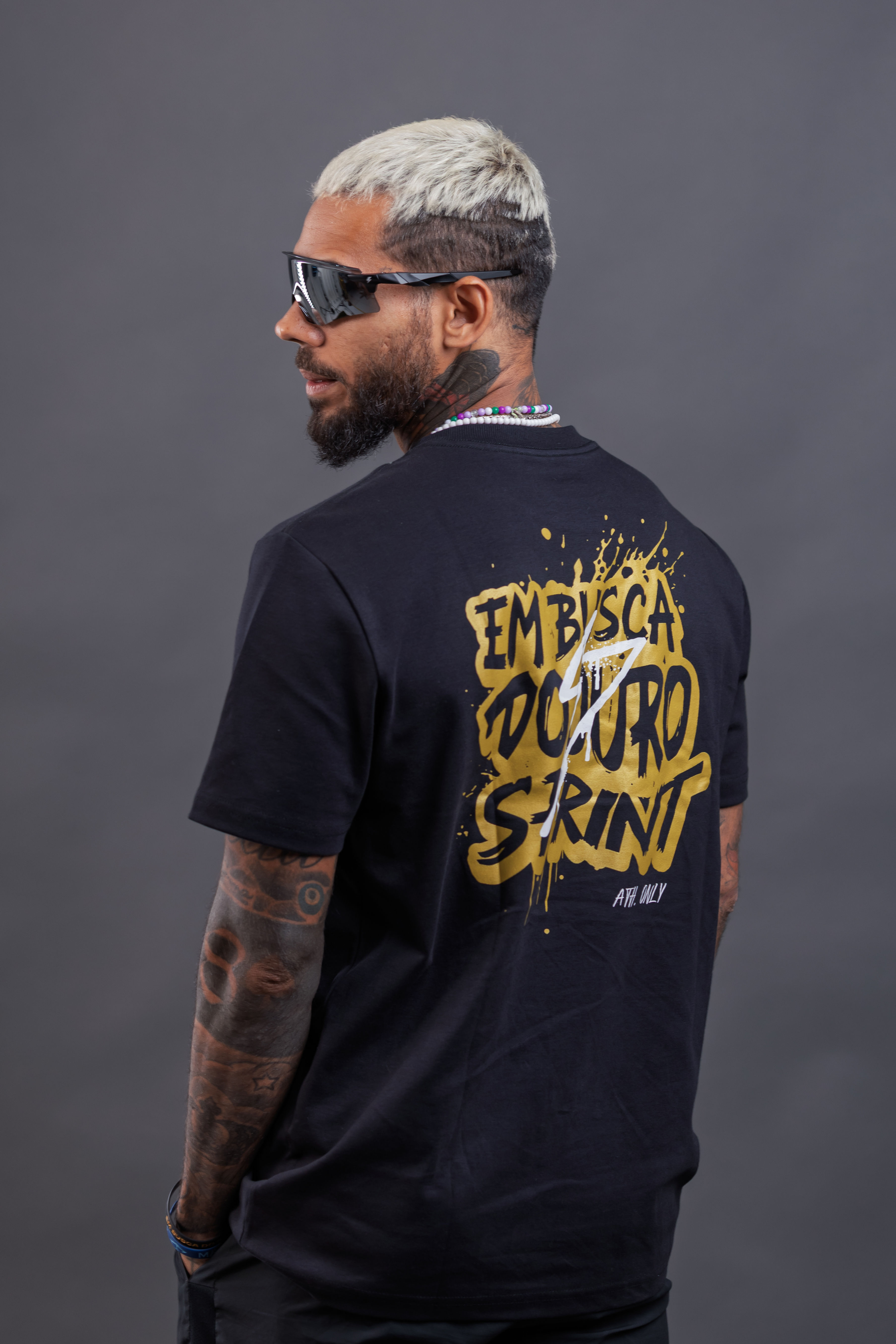 T-Shirt - Em Busca do Ouro