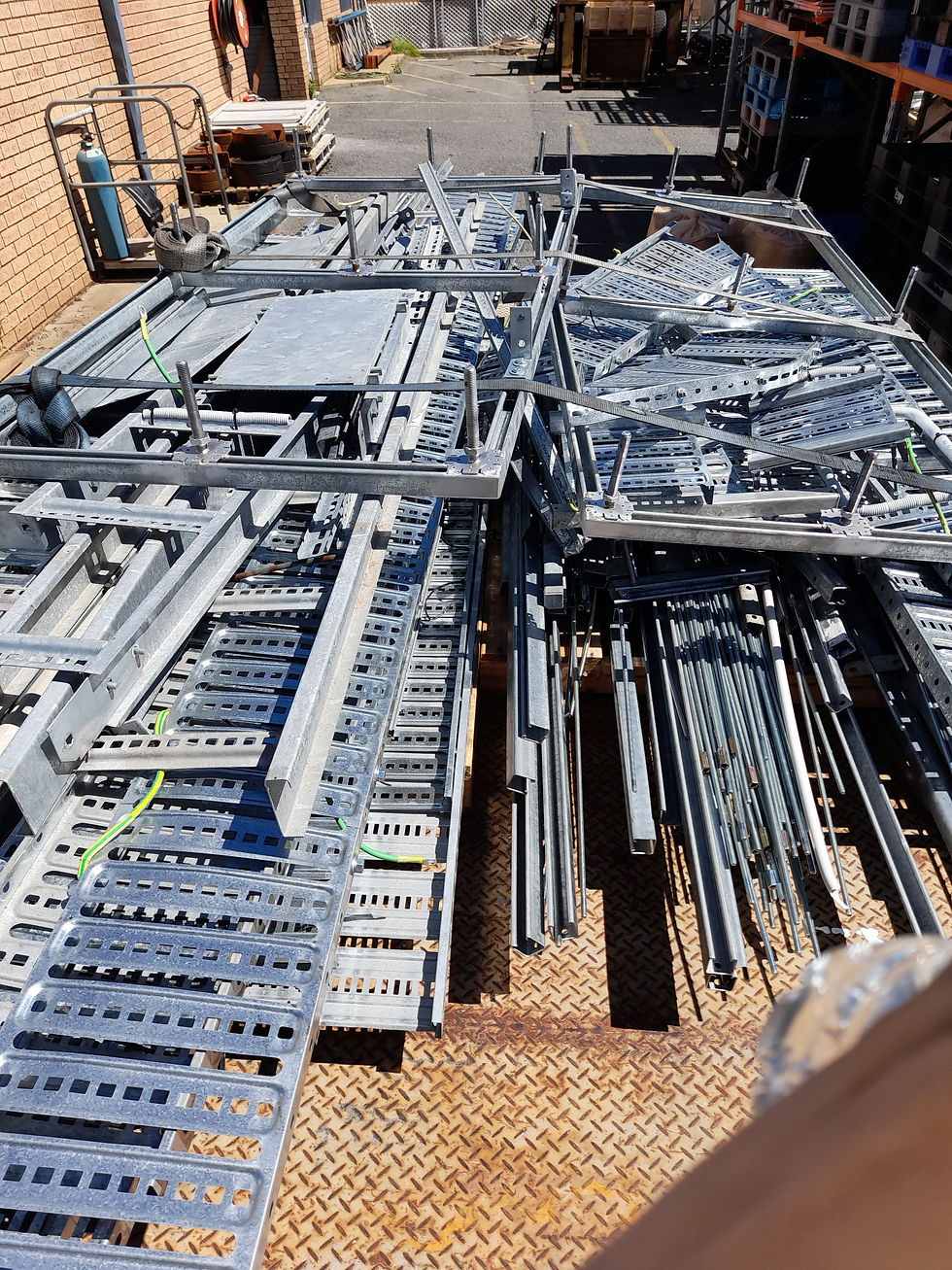 Thumbnail: Cable Tray, Threaded Rod, Unistrut nails