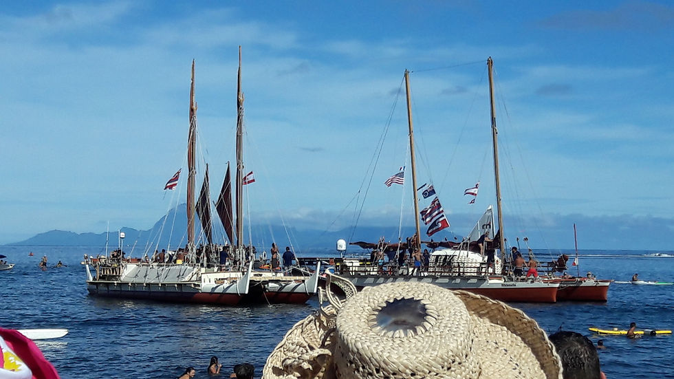 Arrivée des pirogues Hokulea et Hikianalia Tahiti 2017