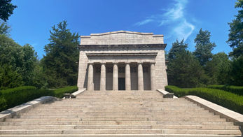 Abraham Lincoln: Birthplace and Knob Creek Farm - Kentucky, USA