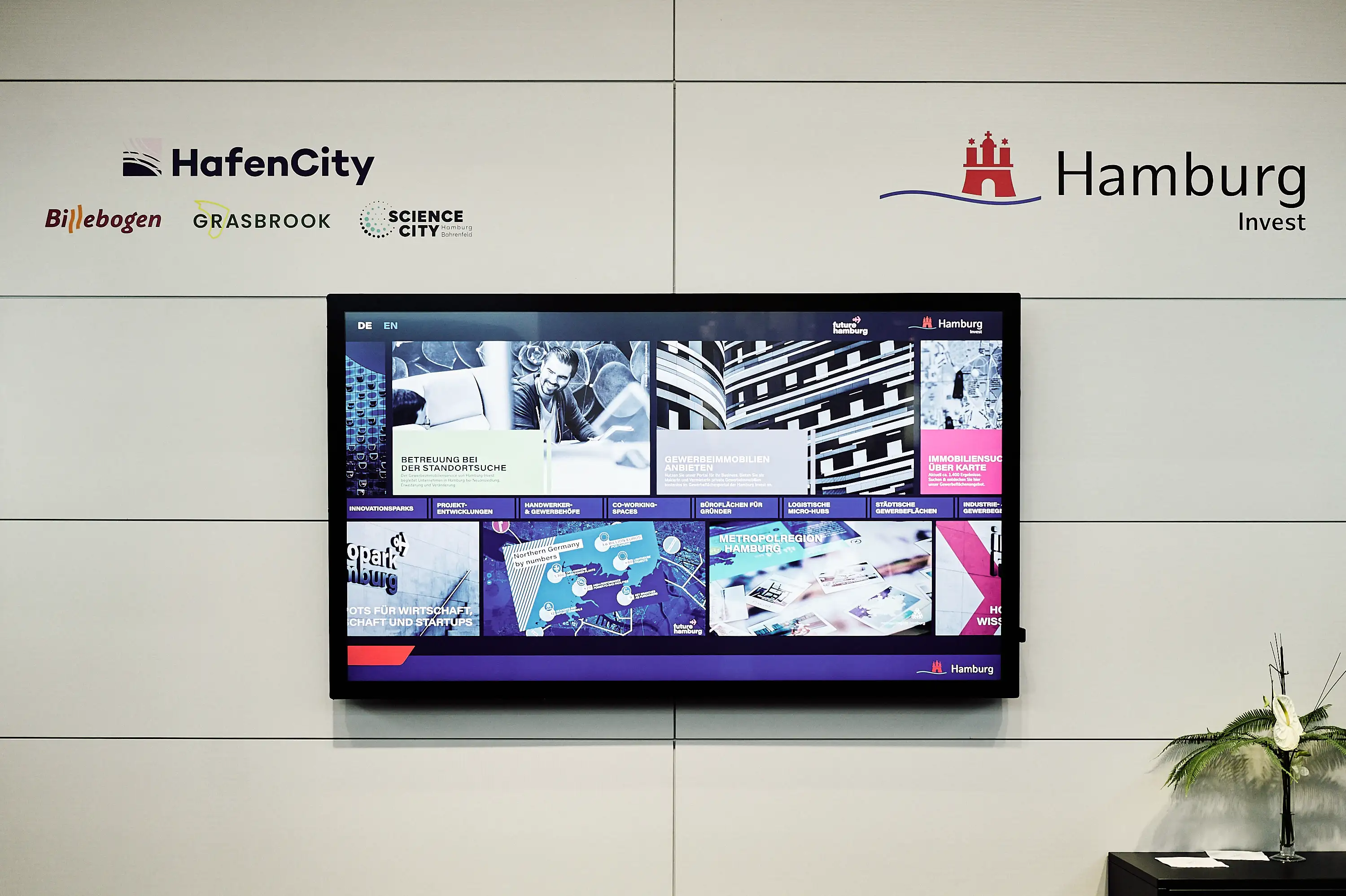 Motion graphics for Hamburg booth at EXPO REAL 2025.
