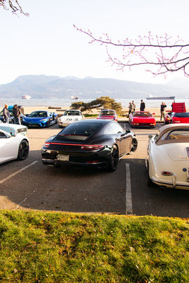 Porsche 911 Carrera GTS (991)