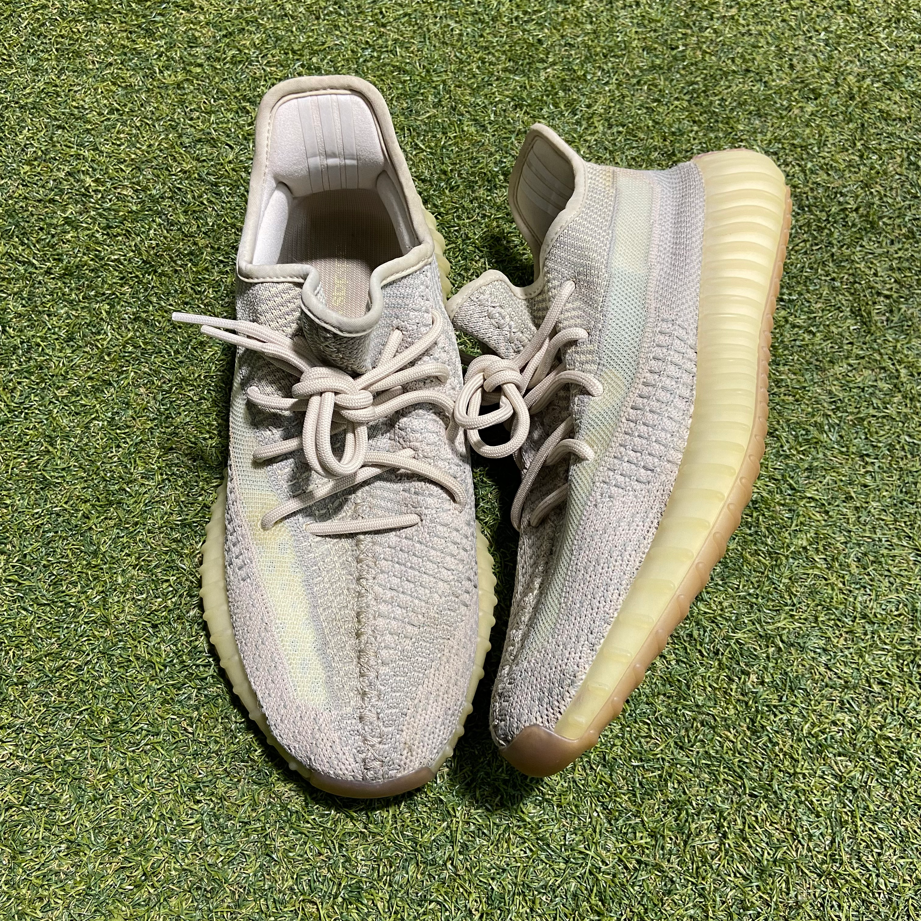 Yeezy 350 Citrin Non V2: 8.5