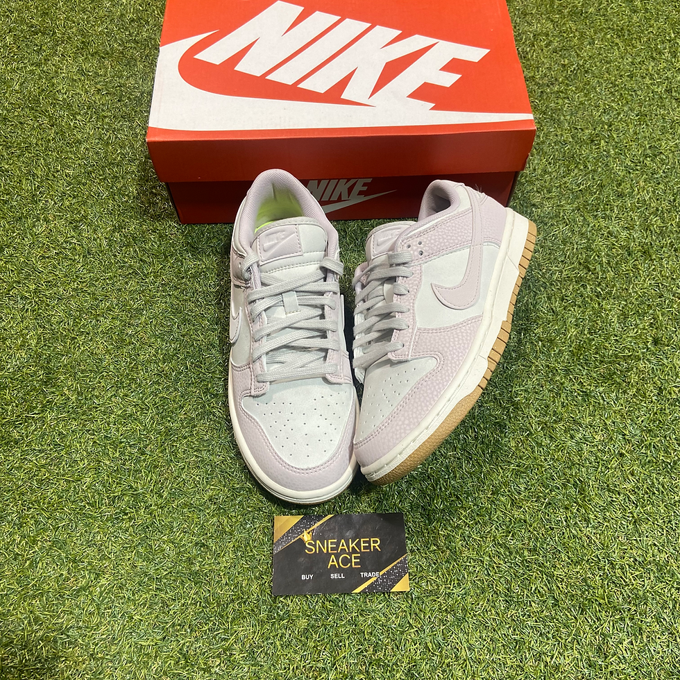 Thumbnail: Platinum Violet Dunk Low: 5M