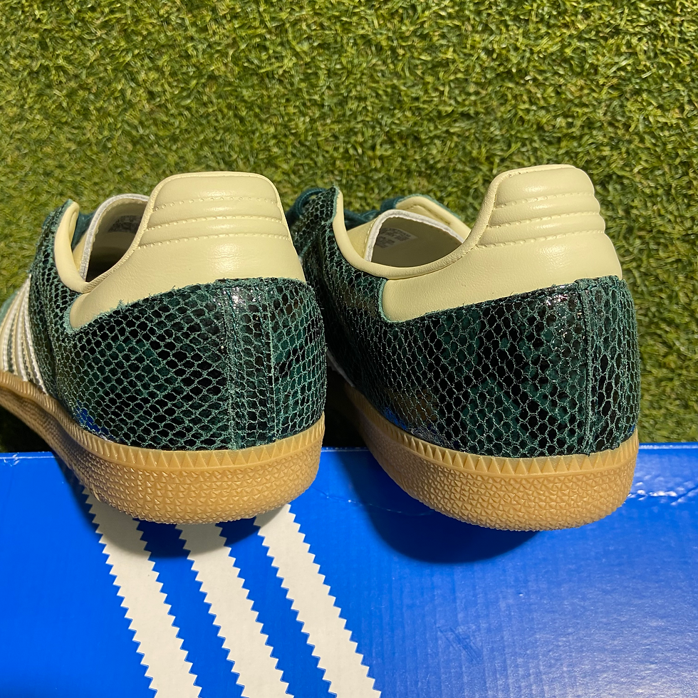 Thumbnail: Collegiate Green Snakeskin Pack Samba OG: 8.5M