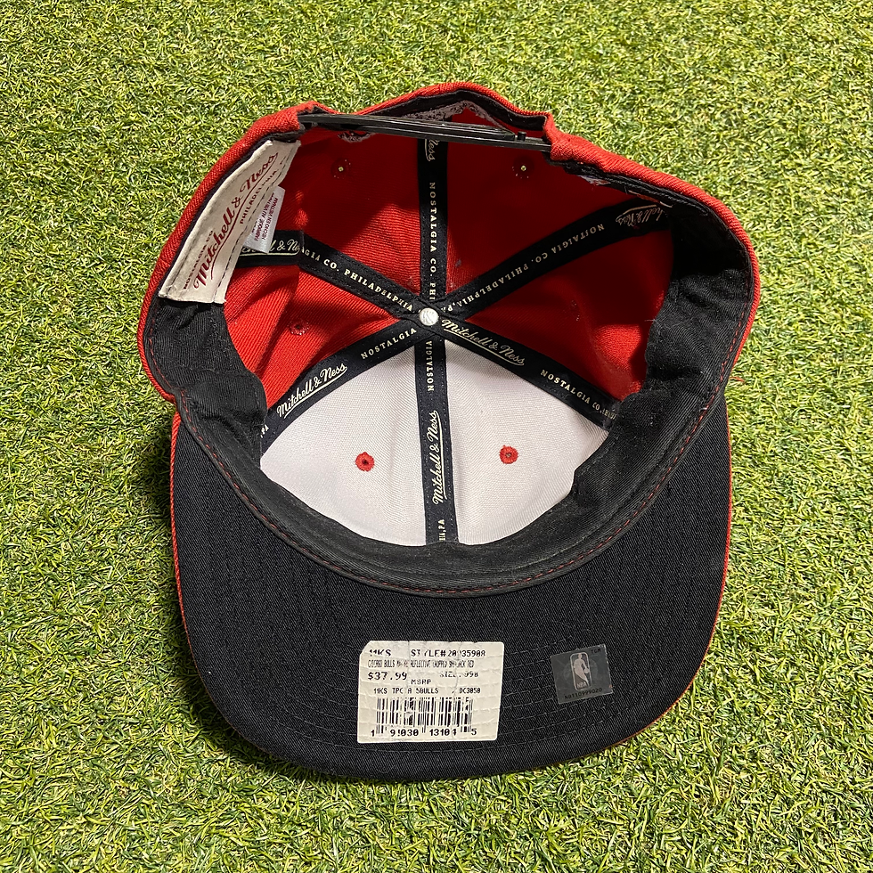 Thumbnail: Red Chicago Bulls Mitchell & Ness Snapback
