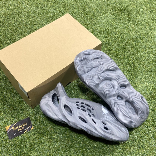 Yeezy Foam Runner MX Granite: 7 | Sneaker Ace