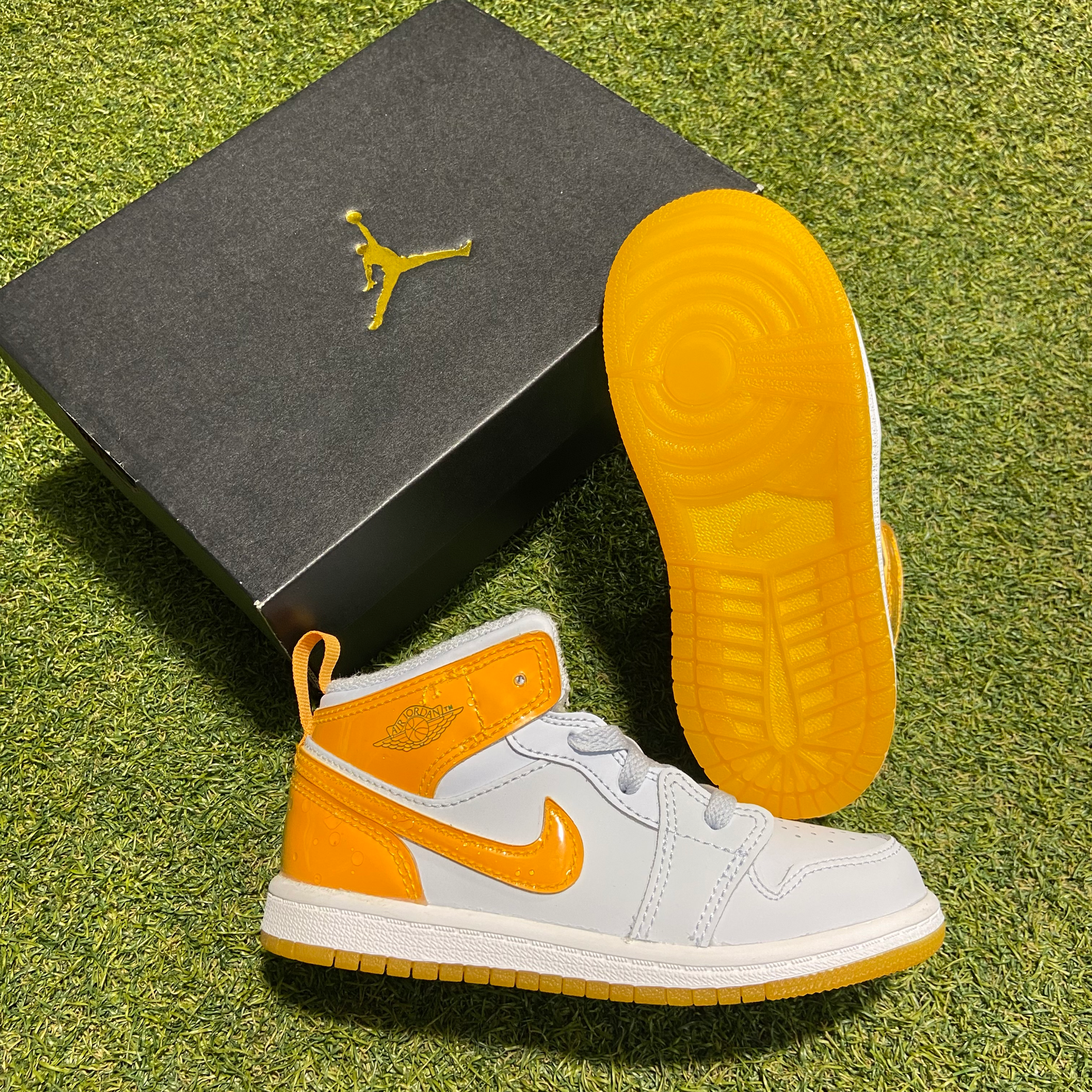 Orange Gatorade Pack Mid SE 1s: 10C