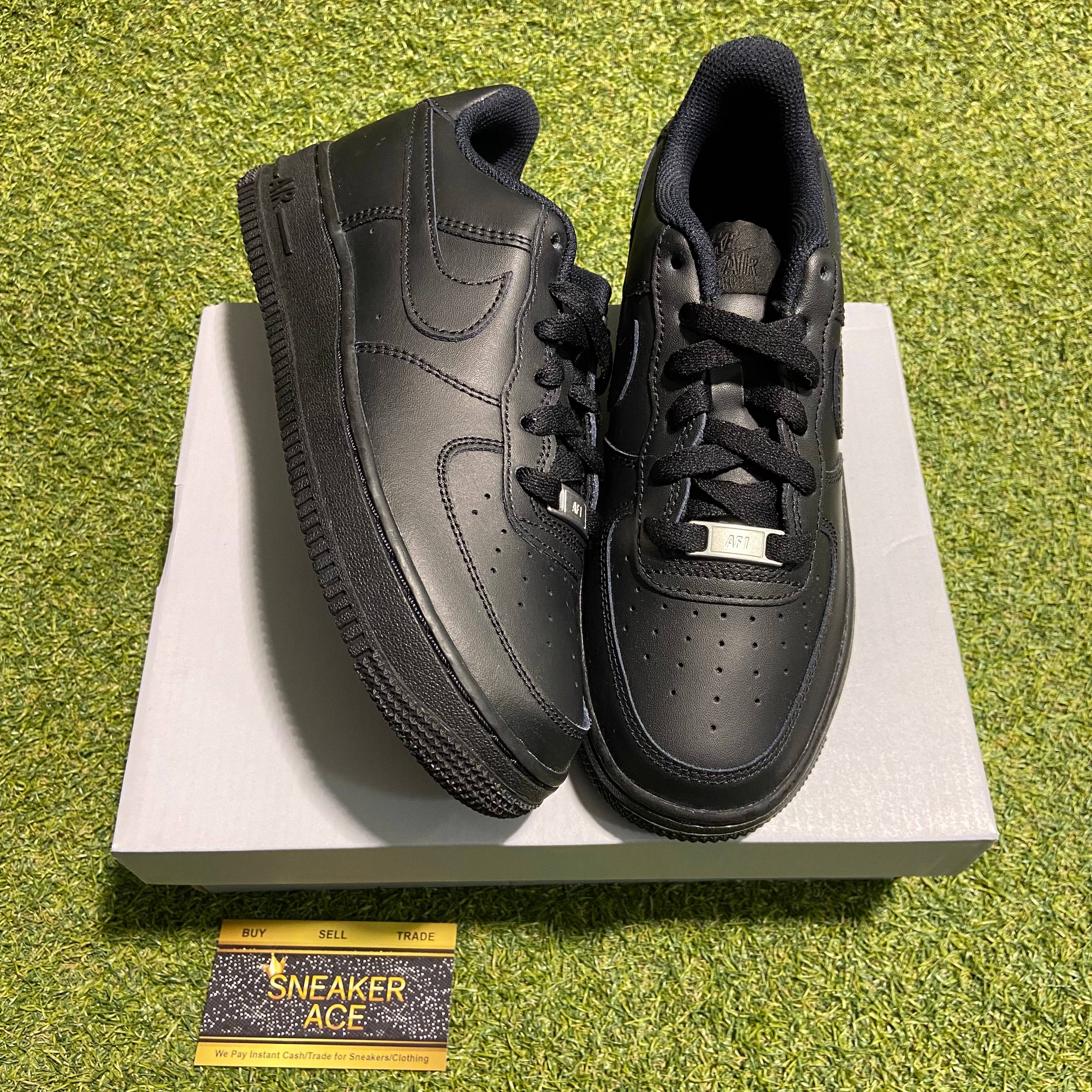 Triple Black Air Force 1 Low: 6Y