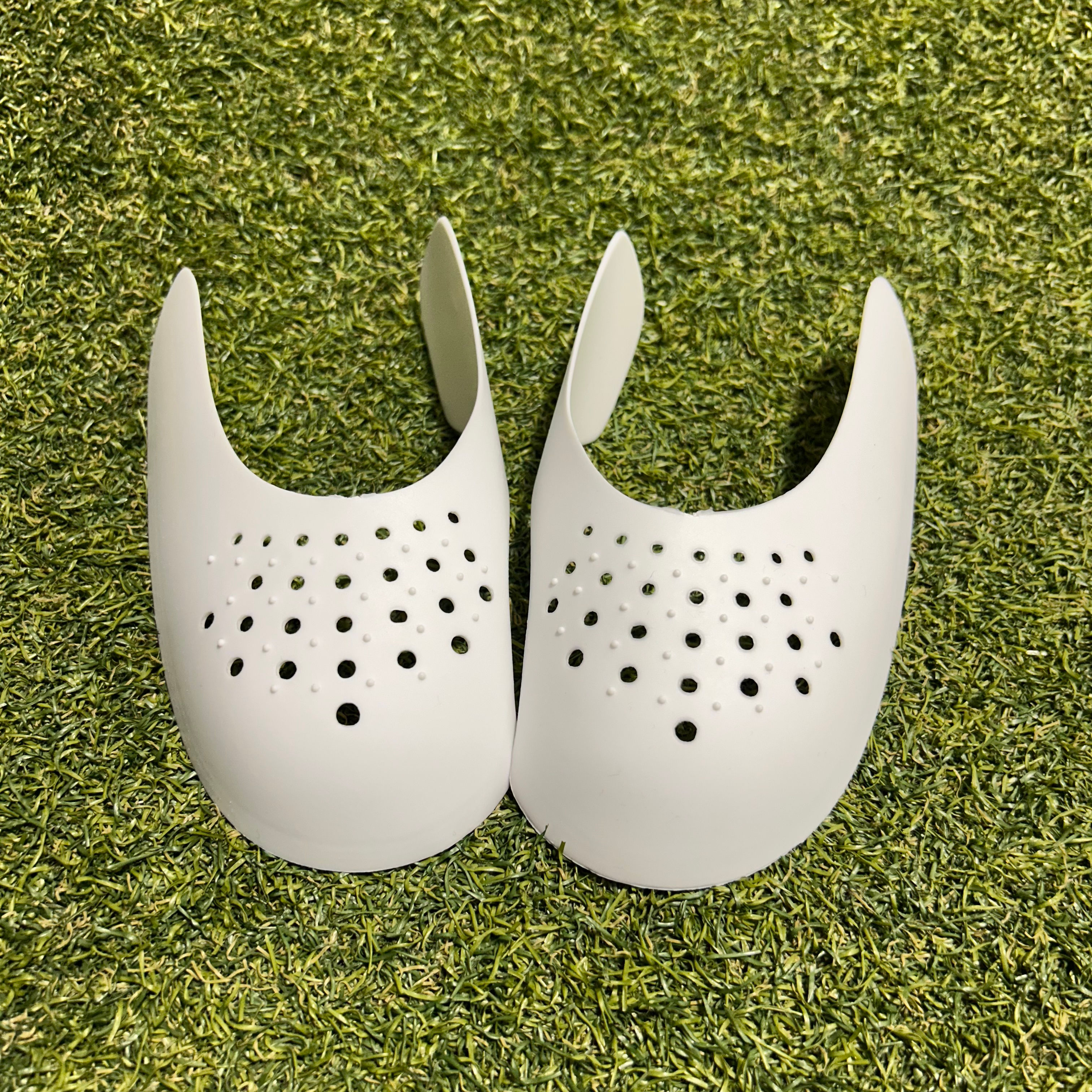 White Sneaker Shields: 6-9