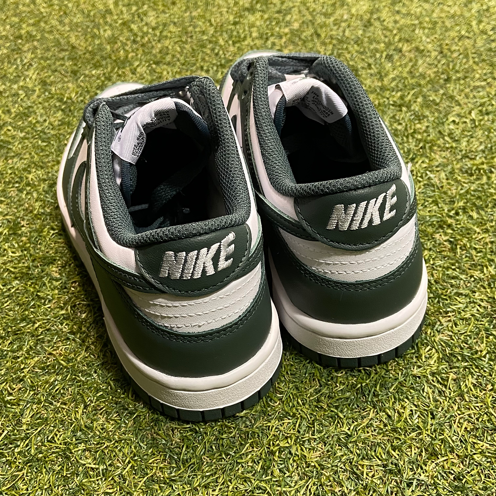 Thumbnail: Vintage Green Dunk Low: 4Y