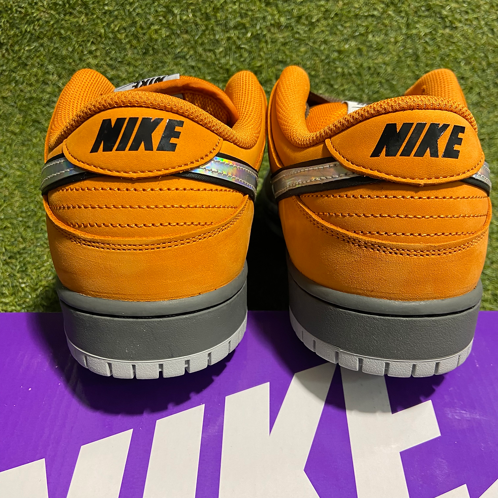 Thumbnail: Muni Fast Pass Dunk Low SB: 12