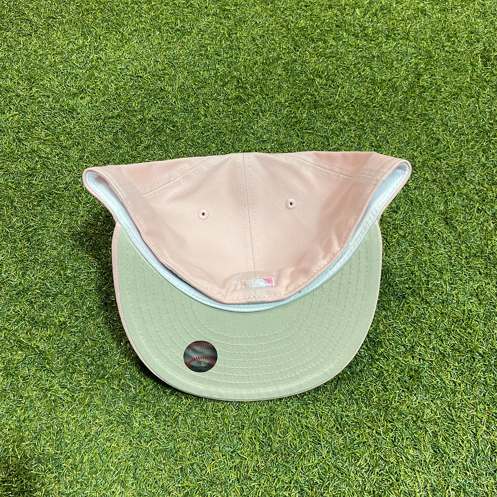 Thumbnail: Pink Seattle Mariners Fitted: 8